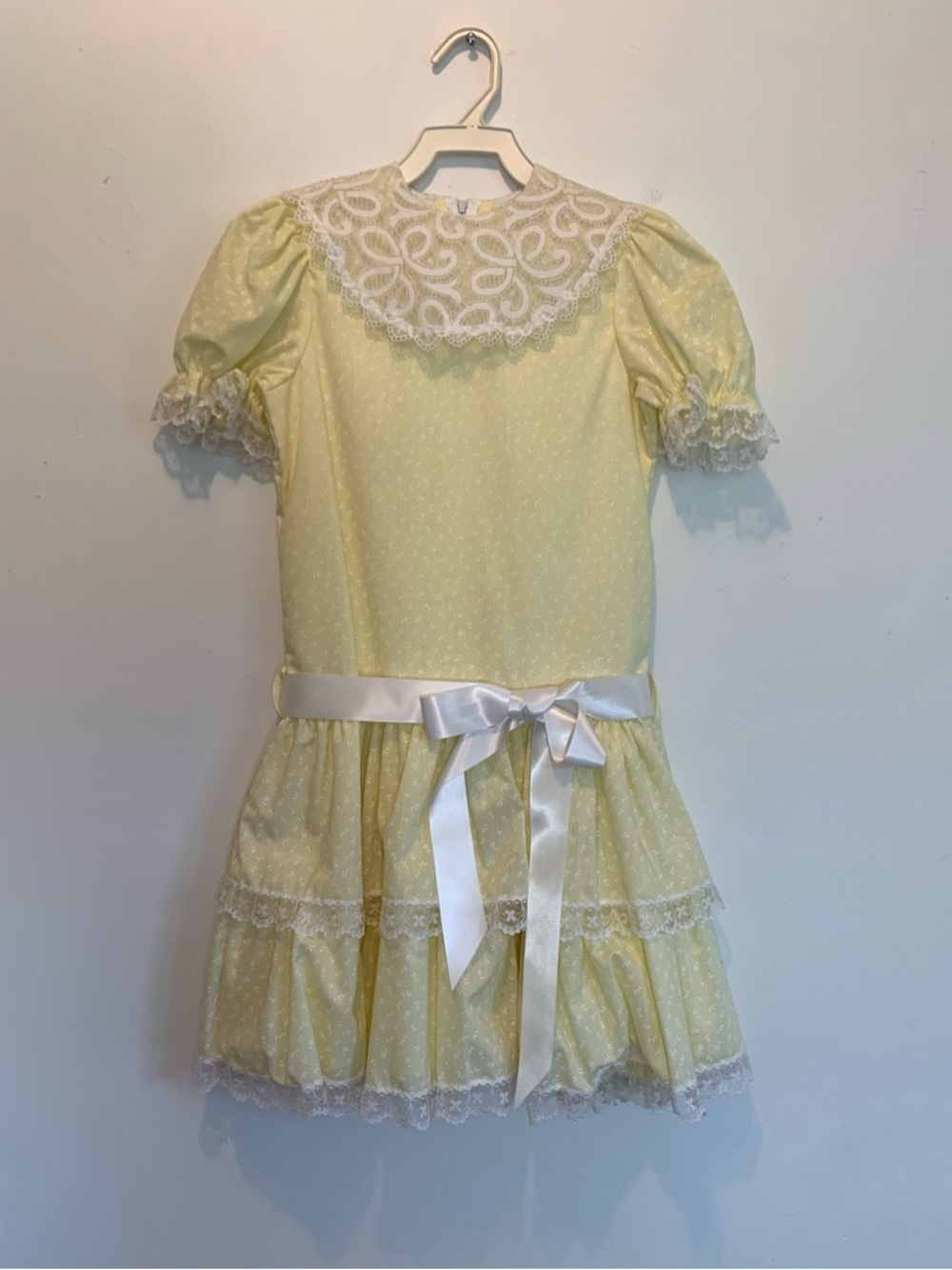 Vintage 70s Bryan Lace Collar Tiered Yellow Dress